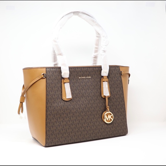 Michael Kors Voyager Medium Multifunction Tote - Brand New Authentic - Picture 3 of 15